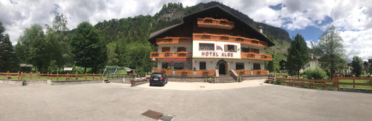 Hotel Albe ร็อคคา ปิเอโตเร ภายนอก รูปภาพ