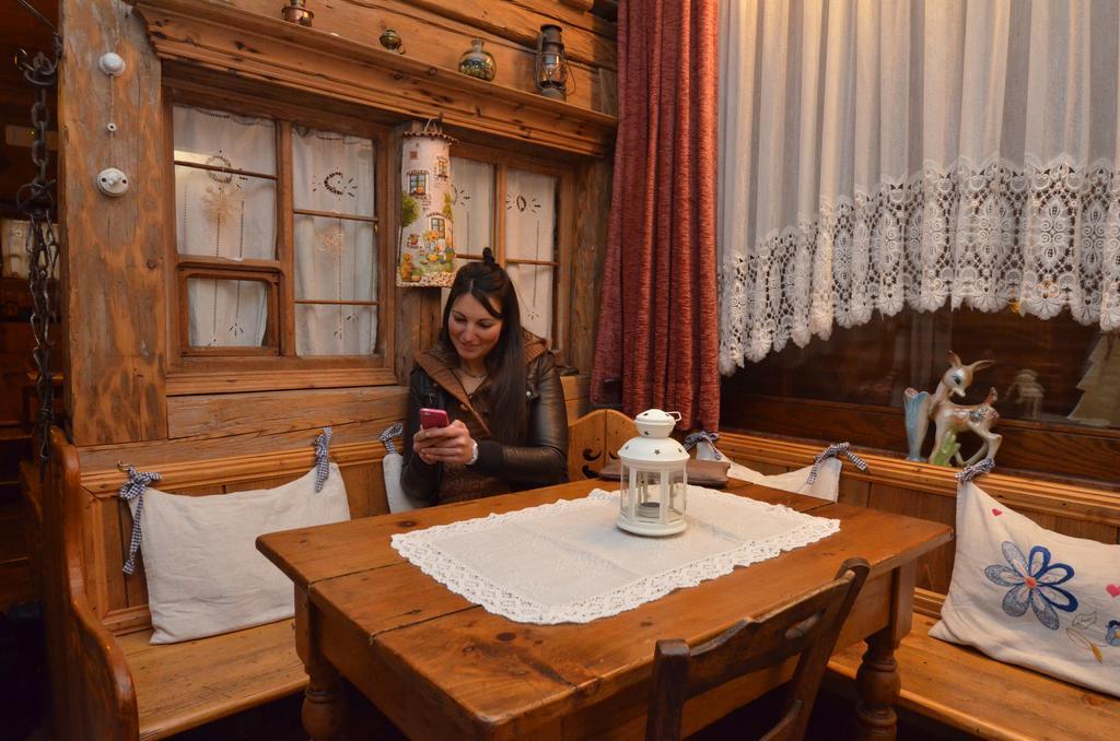 Hotel Albe ร็อคคา ปิเอโตเร ภายนอก รูปภาพ