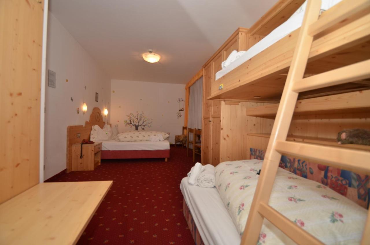 Hotel Albe ร็อคคา ปิเอโตเร ภายนอก รูปภาพ